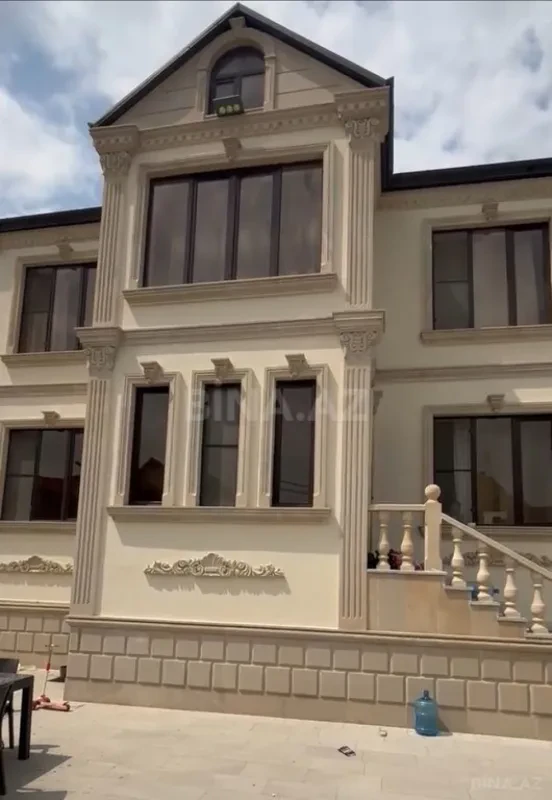 Satılır 6 otaqlı həyət evi 333 m²