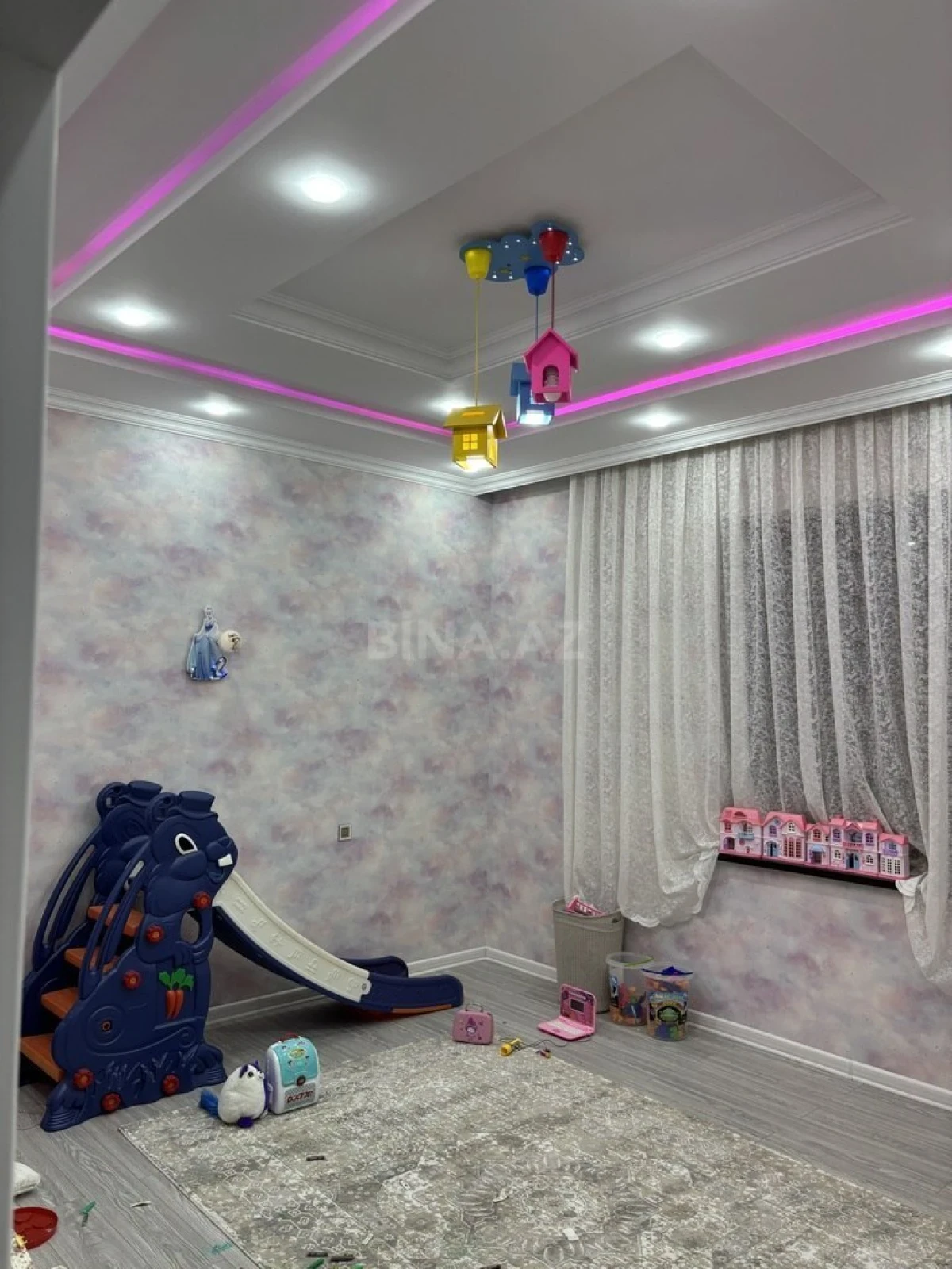 Satılır 6 otaqlı həyət evi 333 m²