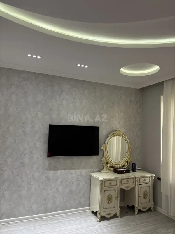 Satılır 6 otaqlı həyət evi 333 m²