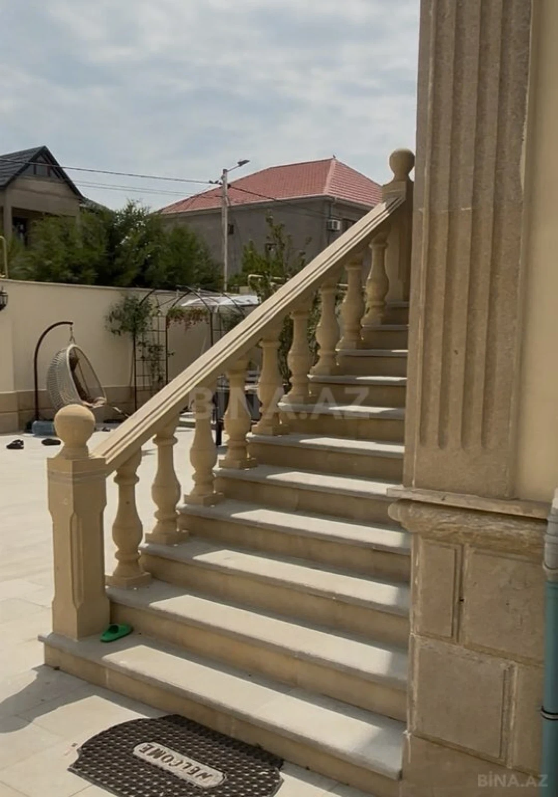 Satılır 6 otaqlı həyət evi 333 m²