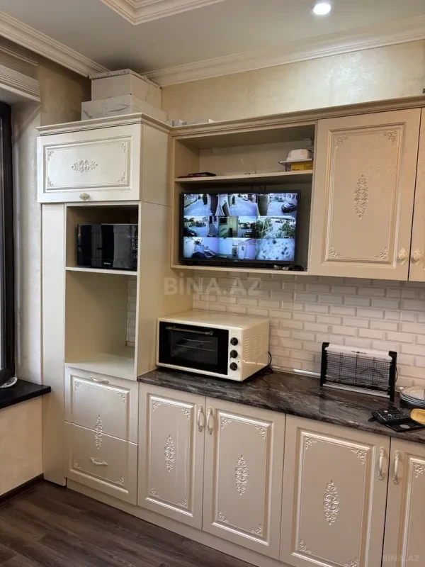 Satılır 6 otaqlı həyət evi 333 m²