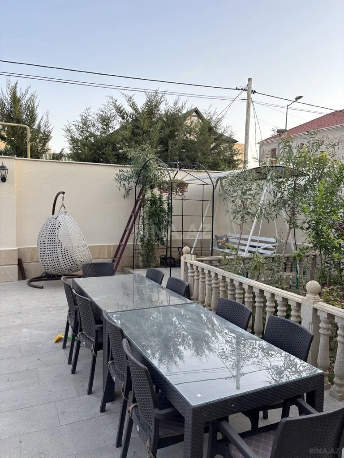 Satılır 6 otaqlı həyət evi 333 m²