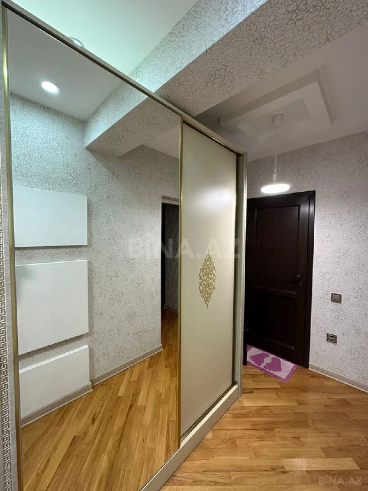 Satılır 3 otaqlı mənzil 100 m²