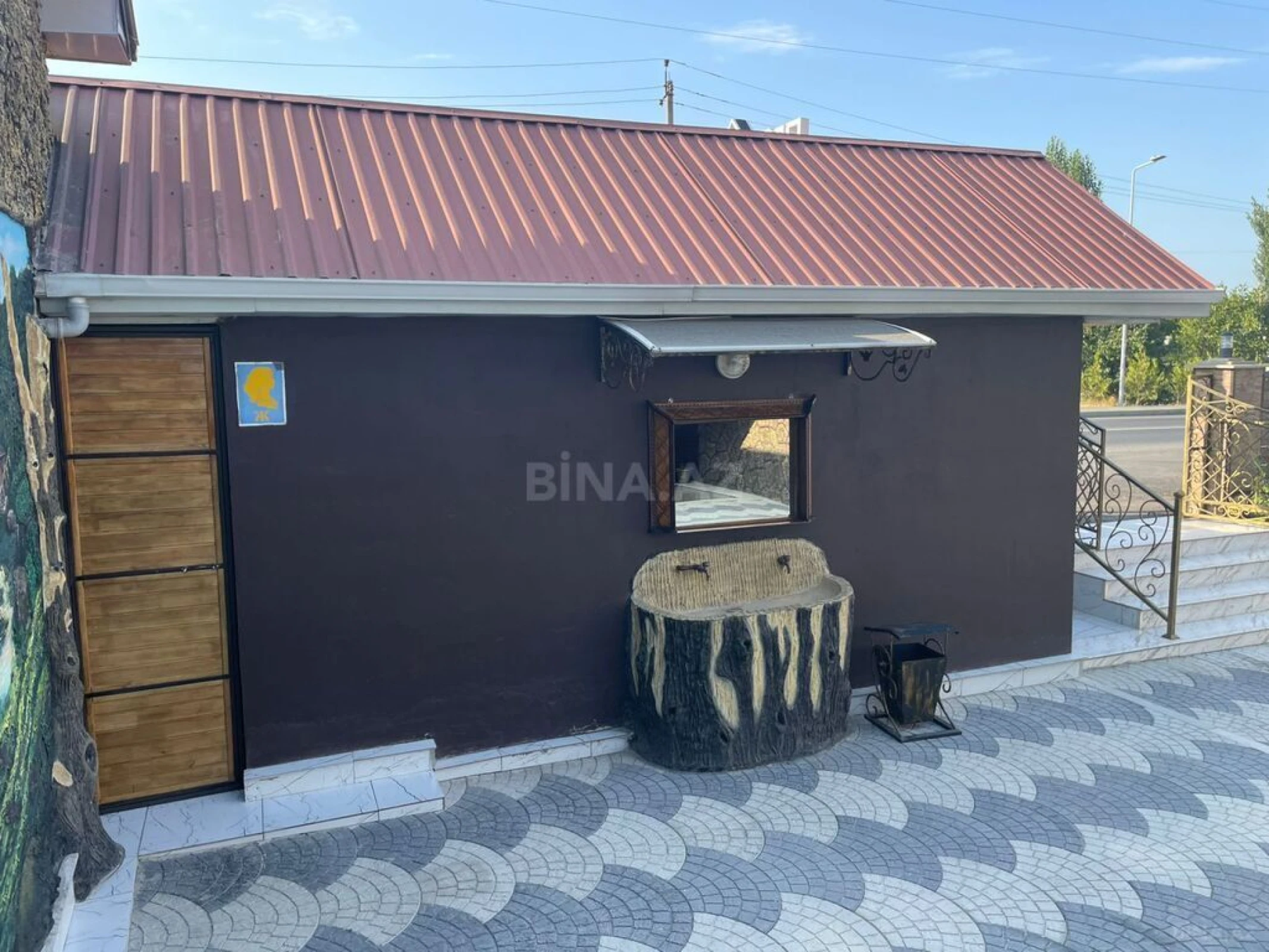 Satılır obyekt 2200 m²