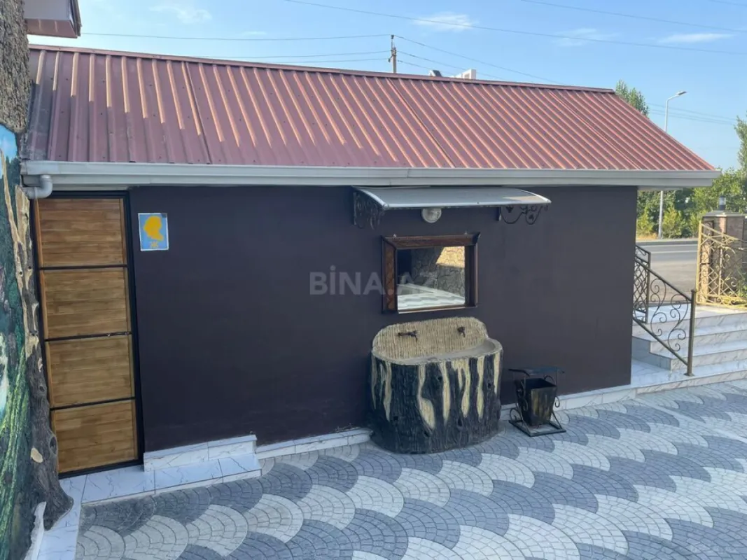 Satılır obyekt 2200 m²