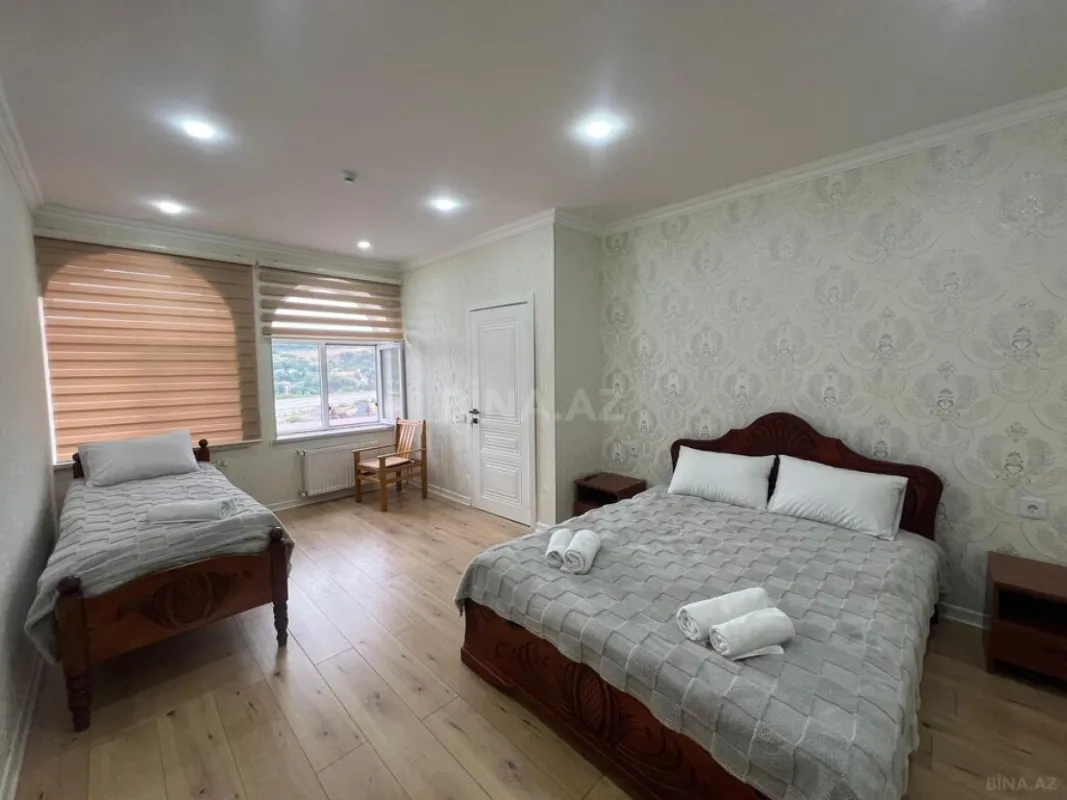 Satılır obyekt 2200 m²