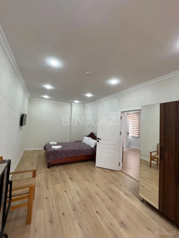 Satılır obyekt 2200 m²