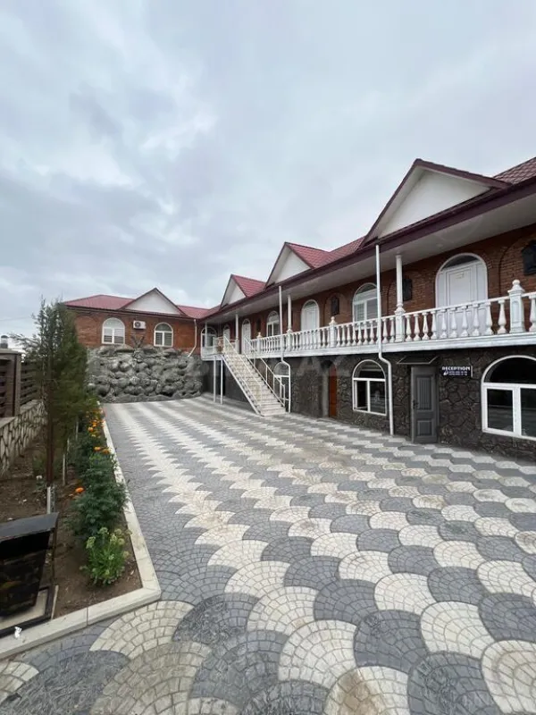 Satılır obyekt 2200 m²