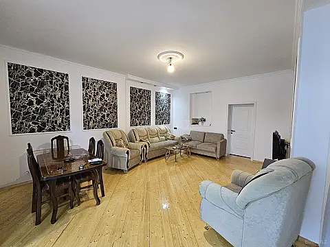 Satılır 2 otaqlı həyət evi 74 m²