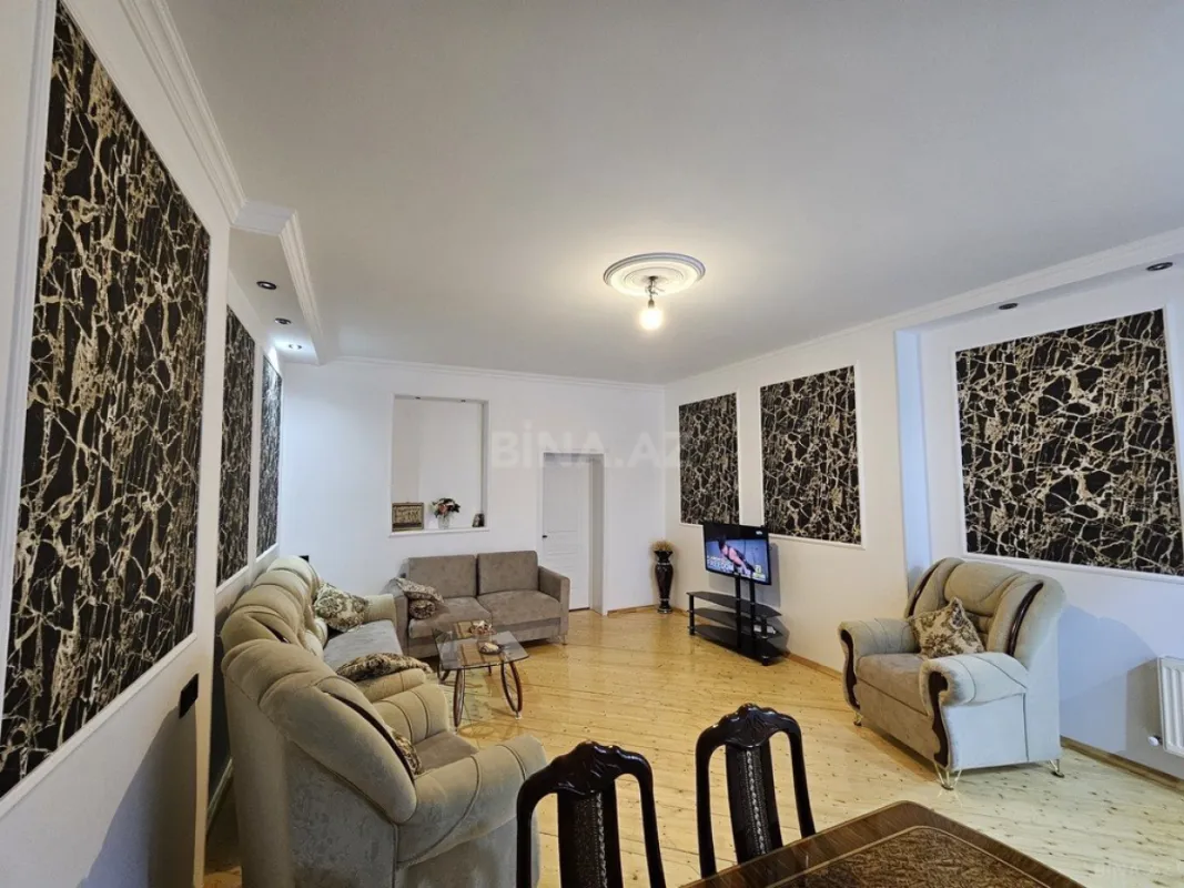 Satılır 2 otaqlı həyət evi 74 m²