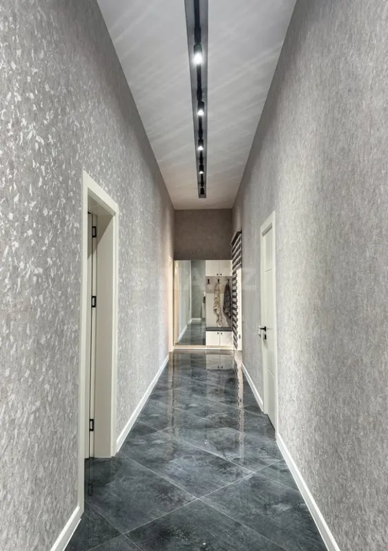 Satılır 4 otaqlı həyət evi 224 m²
