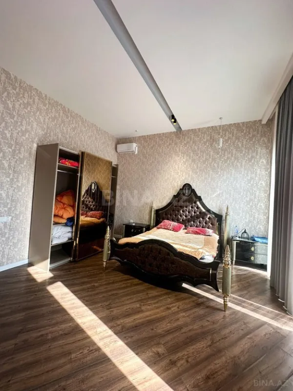 Satılır 4 otaqlı həyət evi 224 m²