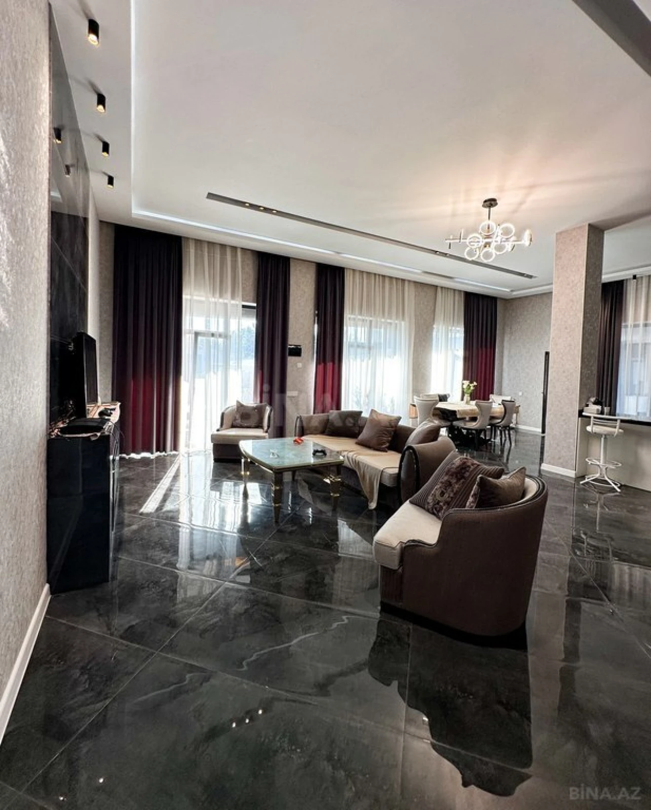 Satılır 4 otaqlı həyət evi 224 m²