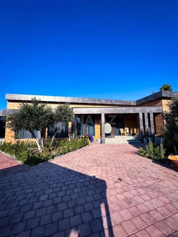 Satılır 4 otaqlı həyət evi 224 m²