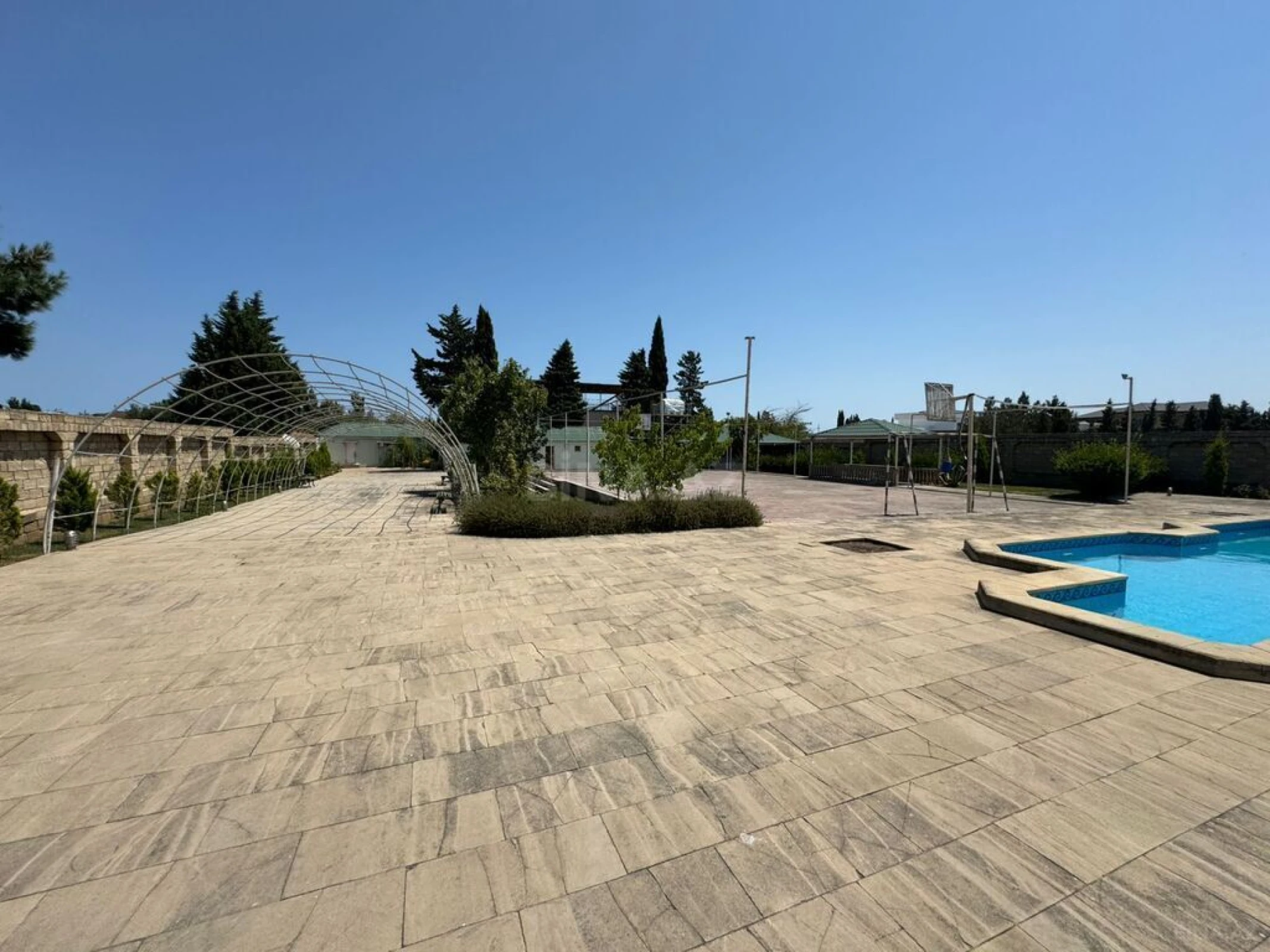 Satılır 4 otaqlı həyət evi 129 m²