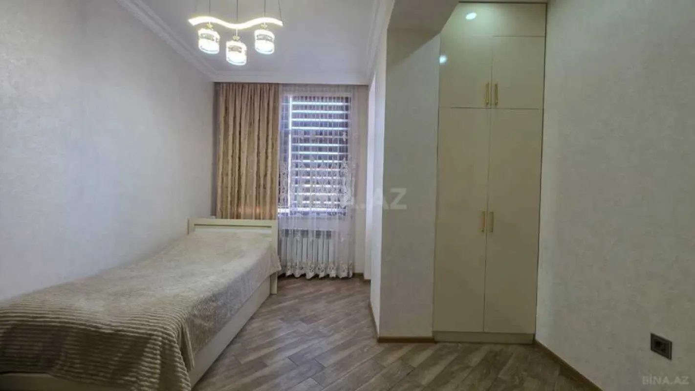 Satılır 3 otaqlı mənzil 92 m²