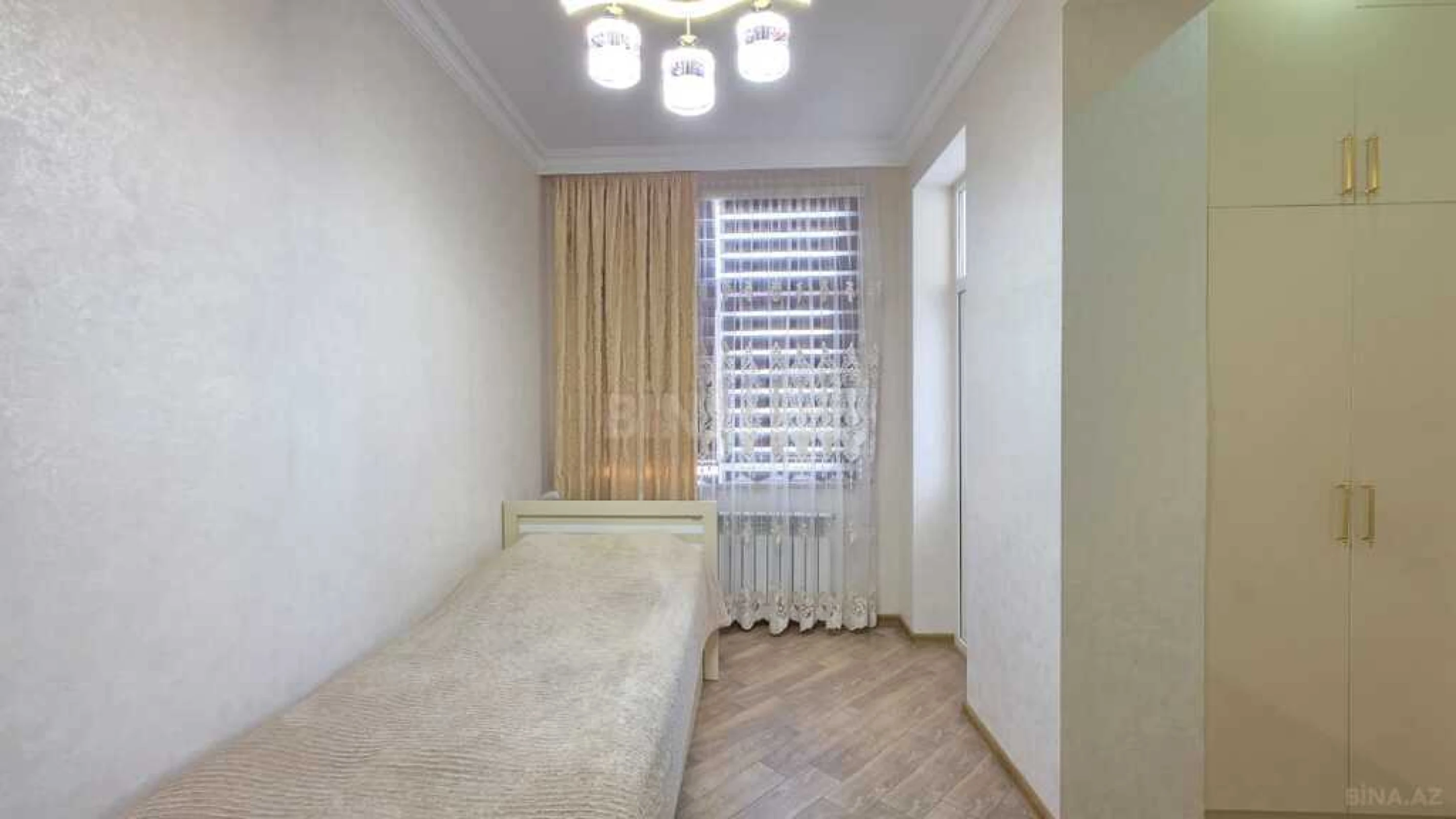 Satılır 3 otaqlı mənzil 92 m²