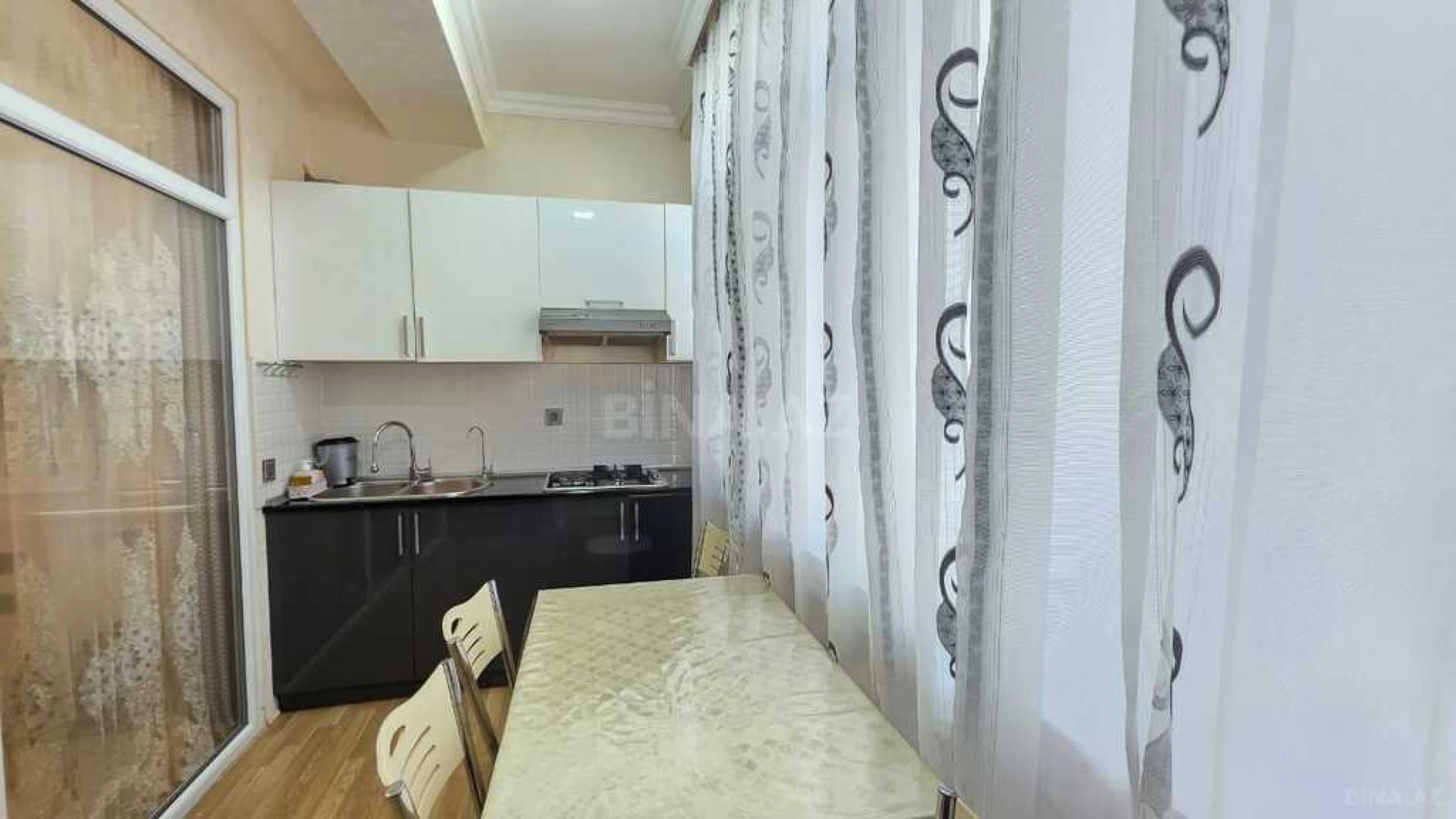 Satılır 3 otaqlı mənzil 92 m²