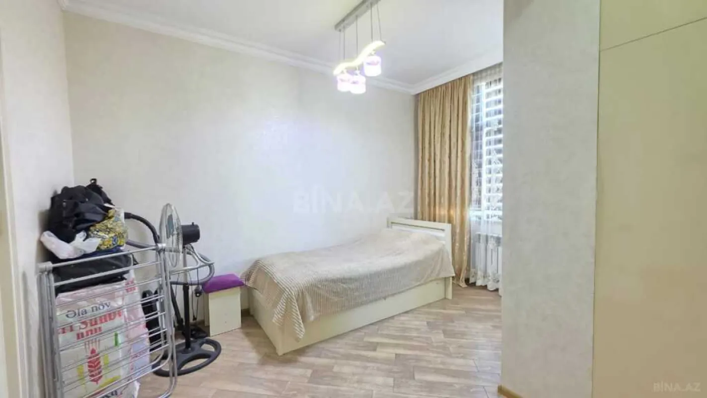 Satılır 3 otaqlı mənzil 92 m²