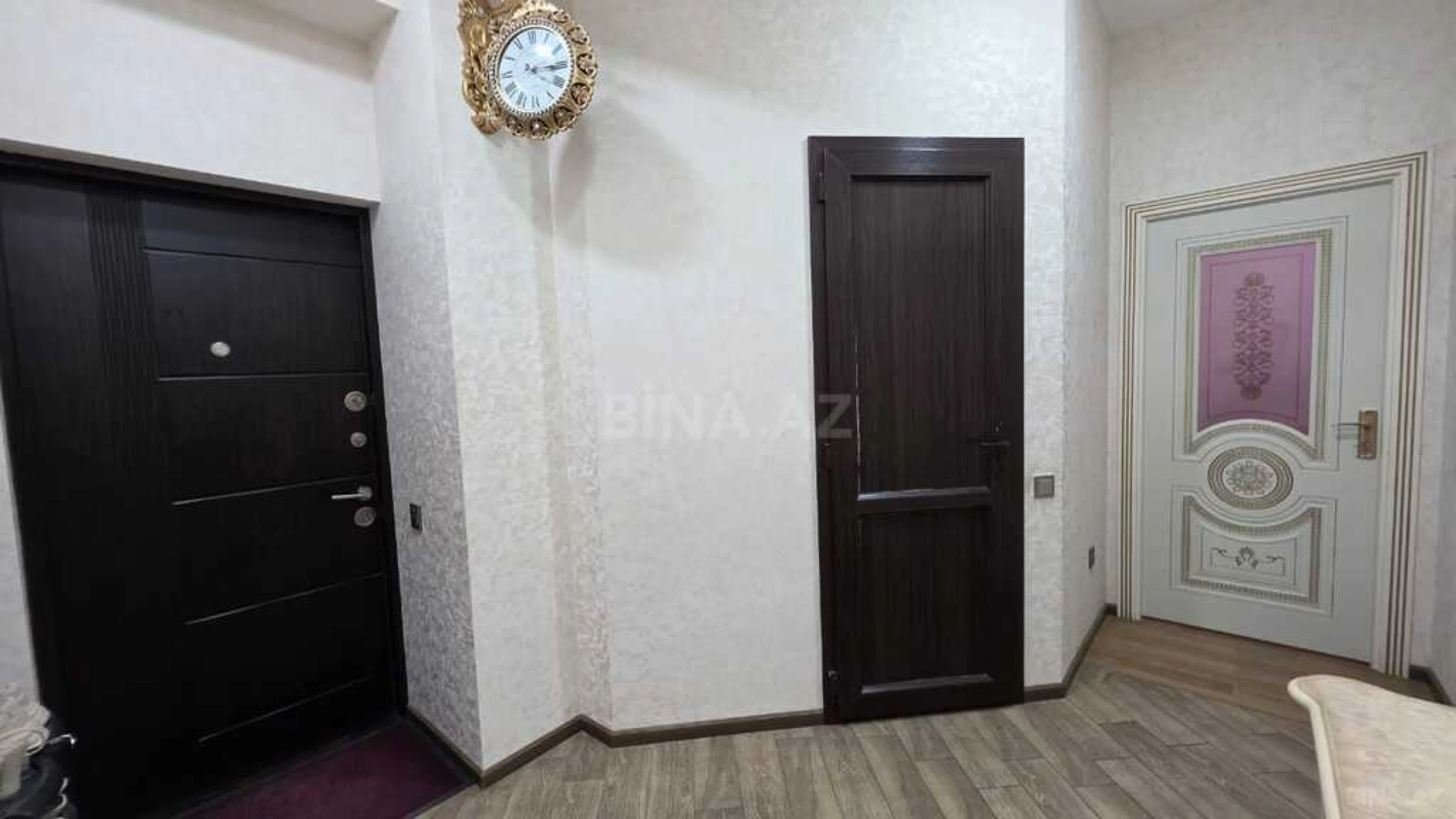 Satılır 3 otaqlı mənzil 92 m²