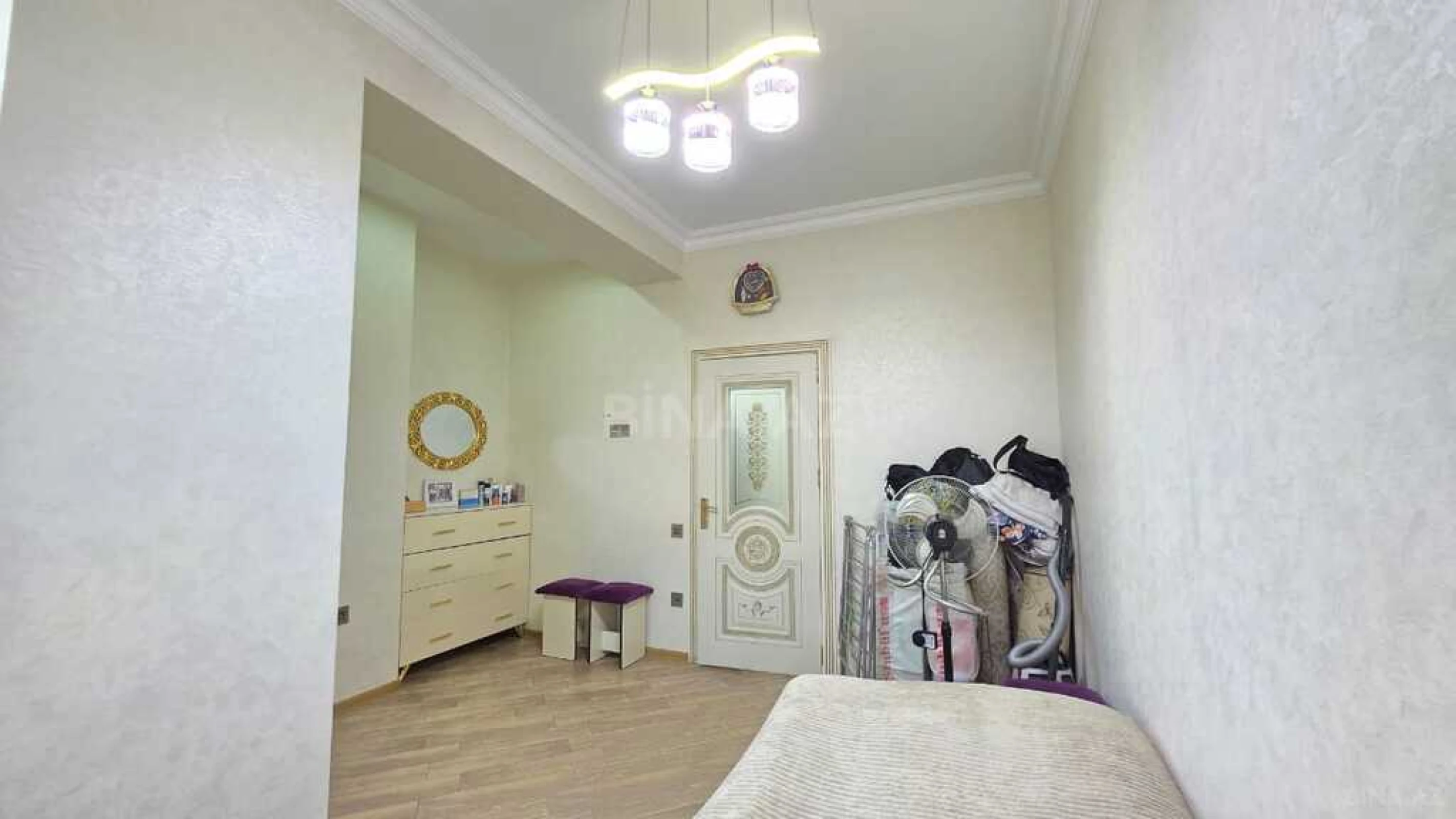 Satılır 3 otaqlı mənzil 92 m²