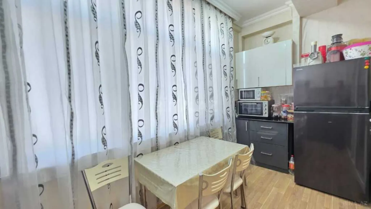 Satılır 3 otaqlı mənzil 92 m²
