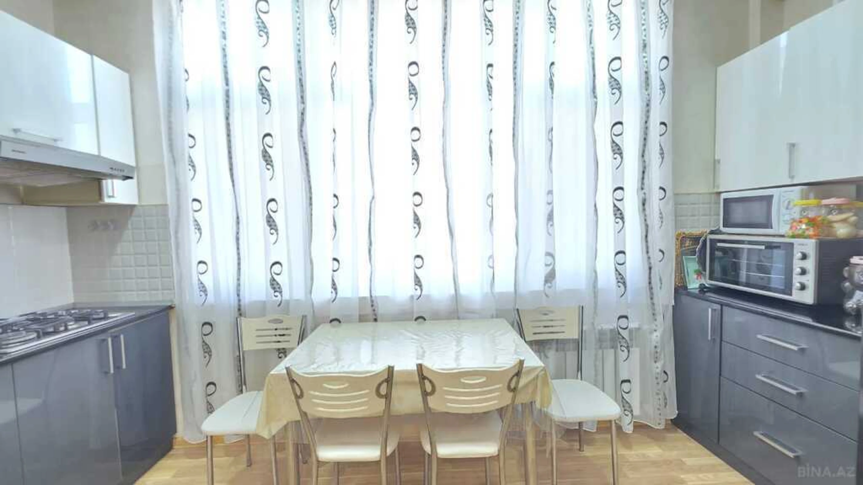 Satılır 3 otaqlı mənzil 92 m²