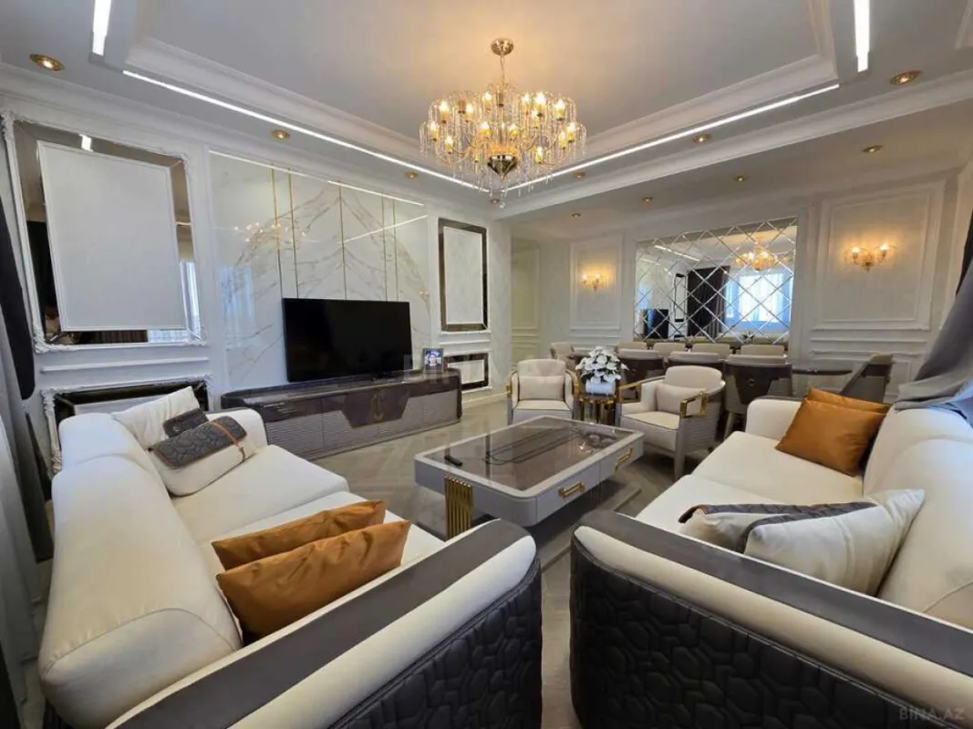 Satılır 4 otaqlı mənzil 185 m²