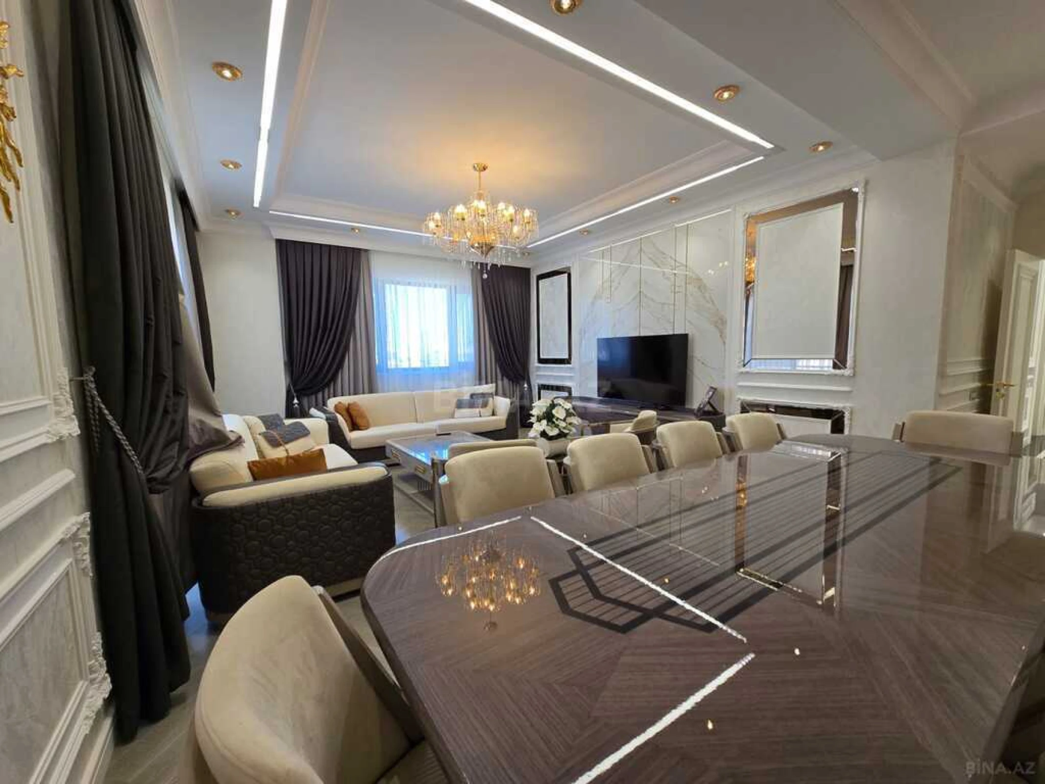 Satılır 4 otaqlı mənzil 185 m²