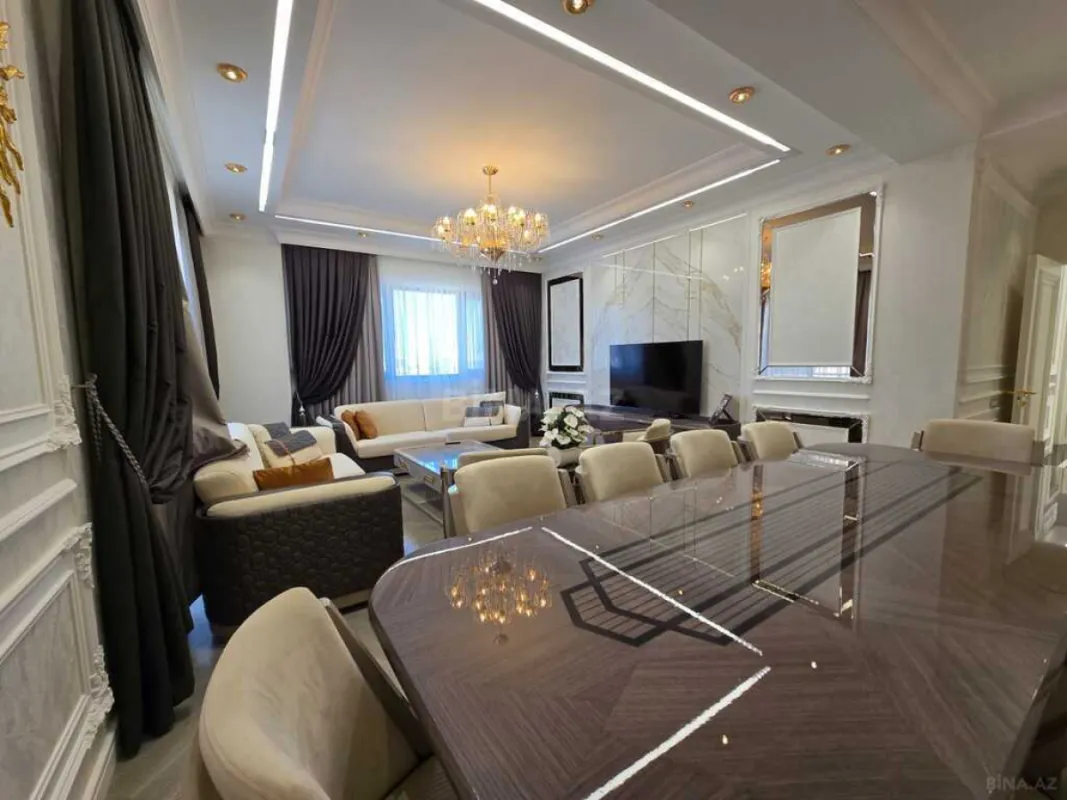 Satılır 4 otaqlı mənzil 185 m²