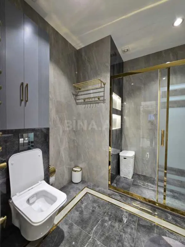 Satılır 4 otaqlı mənzil 185 m²