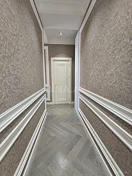 Satılır 4 otaqlı mənzil 185 m²