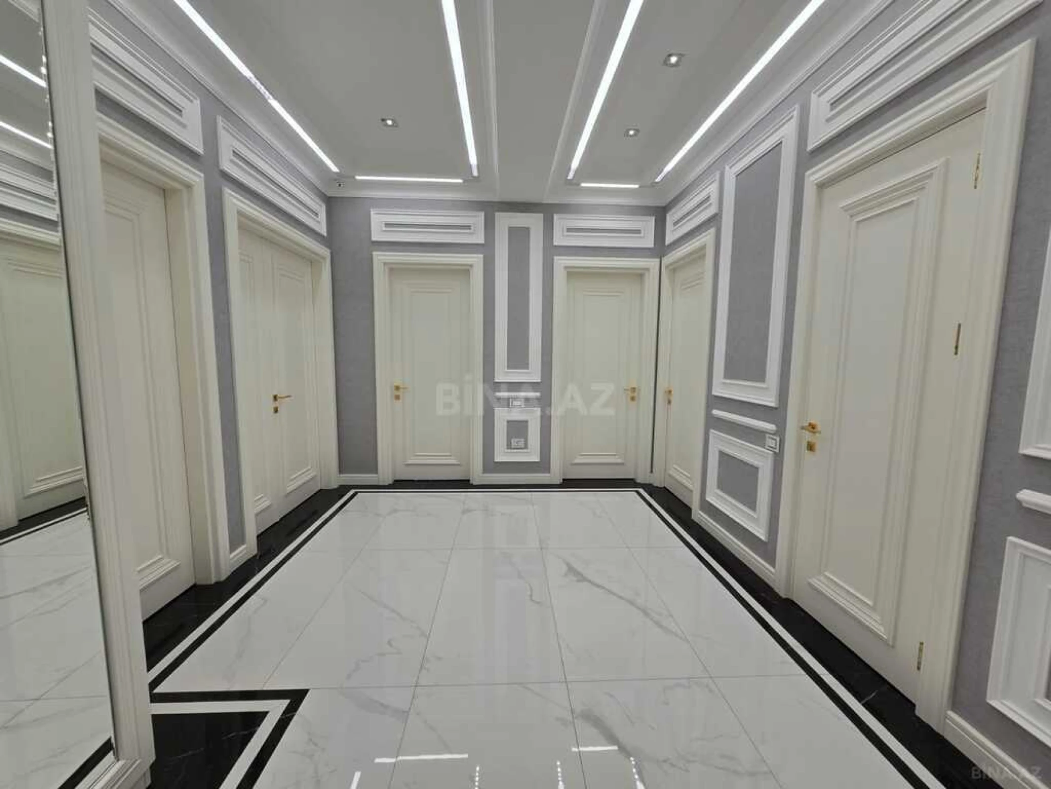 Satılır 4 otaqlı mənzil 185 m²