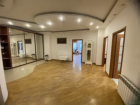 Kirayə verilir 3 otaqlı mənzil 200 m² — Bakı 3 otaq 200.00 m²