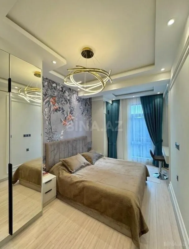 Satılır 3 otaqlı mənzil 126 m²