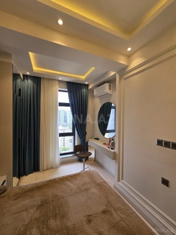 Satılır 3 otaqlı mənzil 126 m²