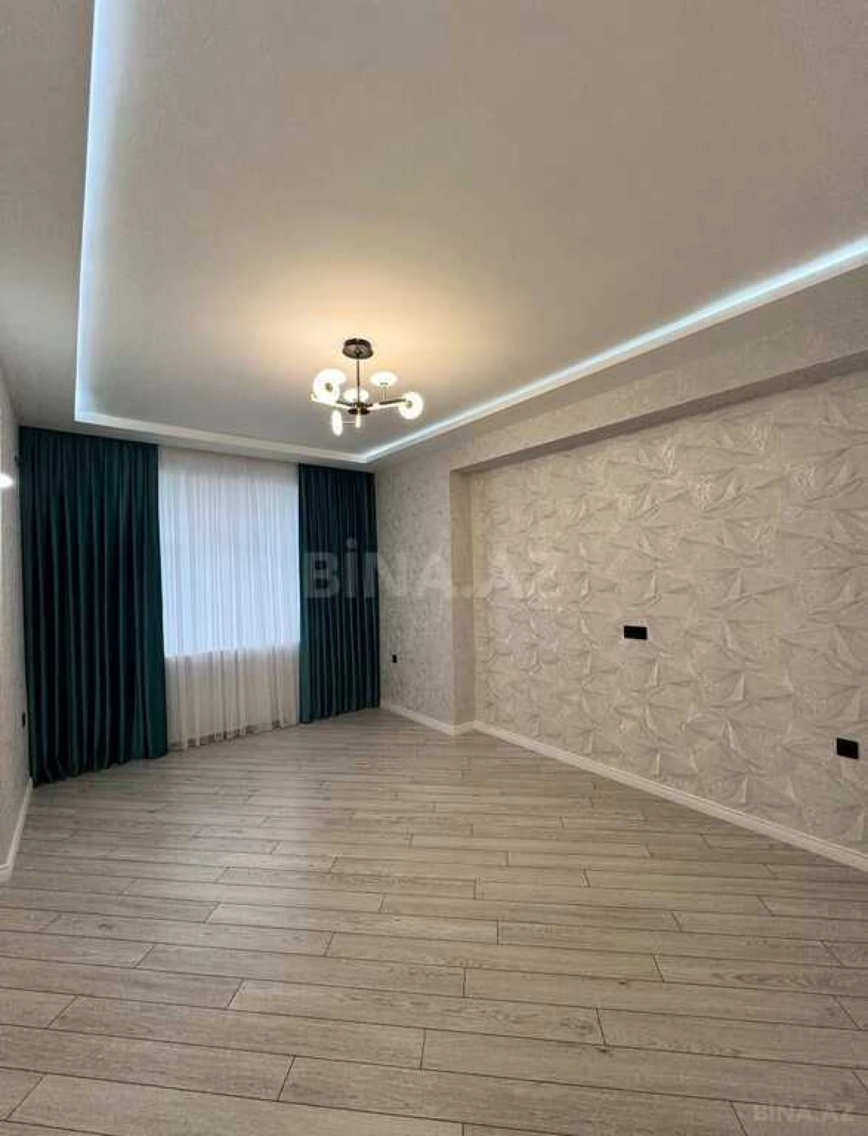 Satılır 2 otaqlı mənzil 95 m²