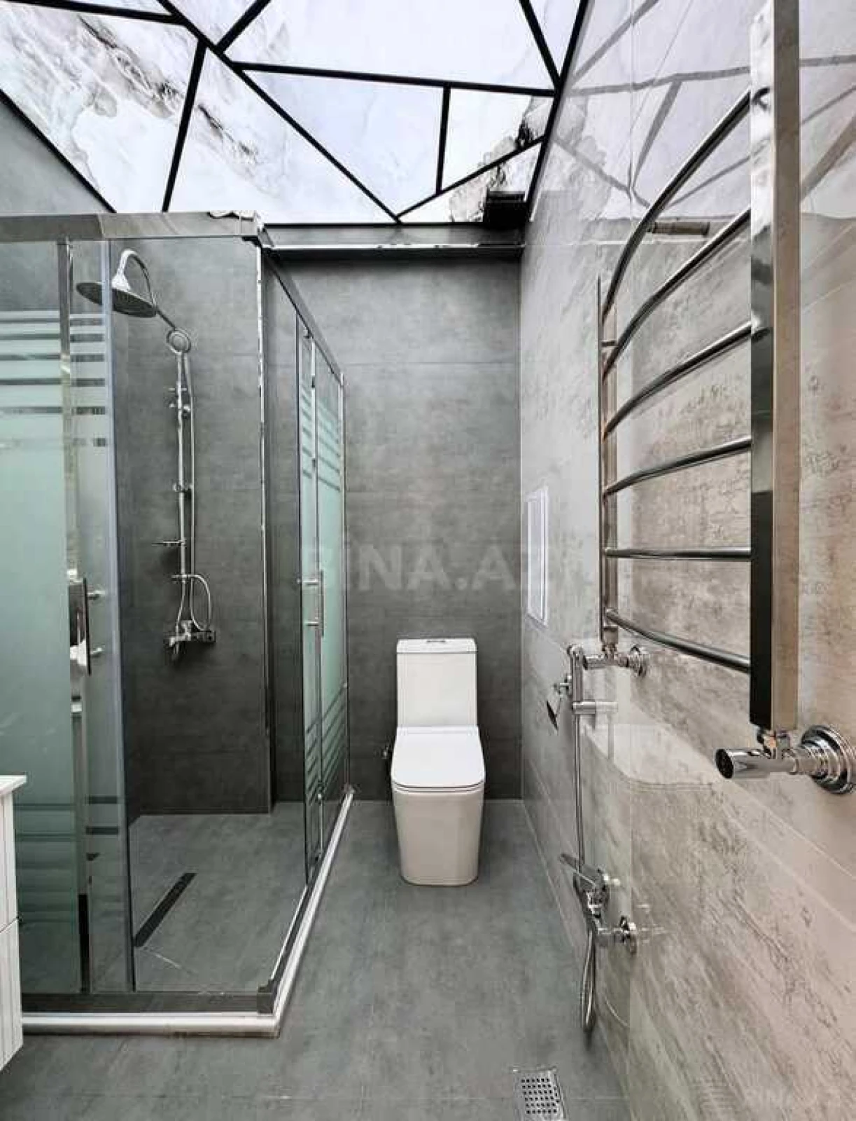 Satılır 2 otaqlı mənzil 95 m²