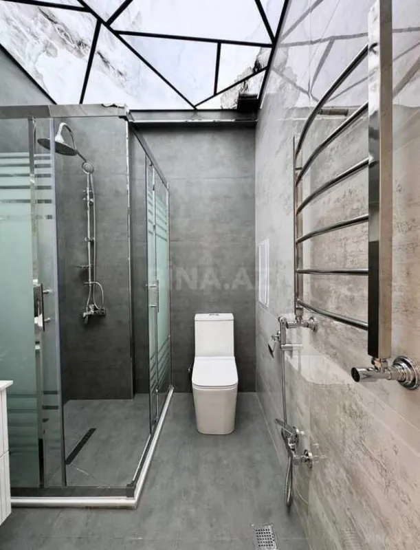 Satılır 2 otaqlı mənzil 95 m²