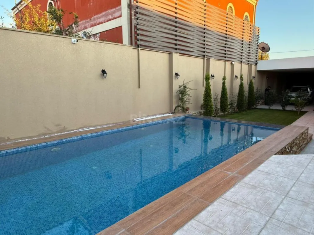 Kirayə verilir 4 otaqlı həyət evi 220 m²