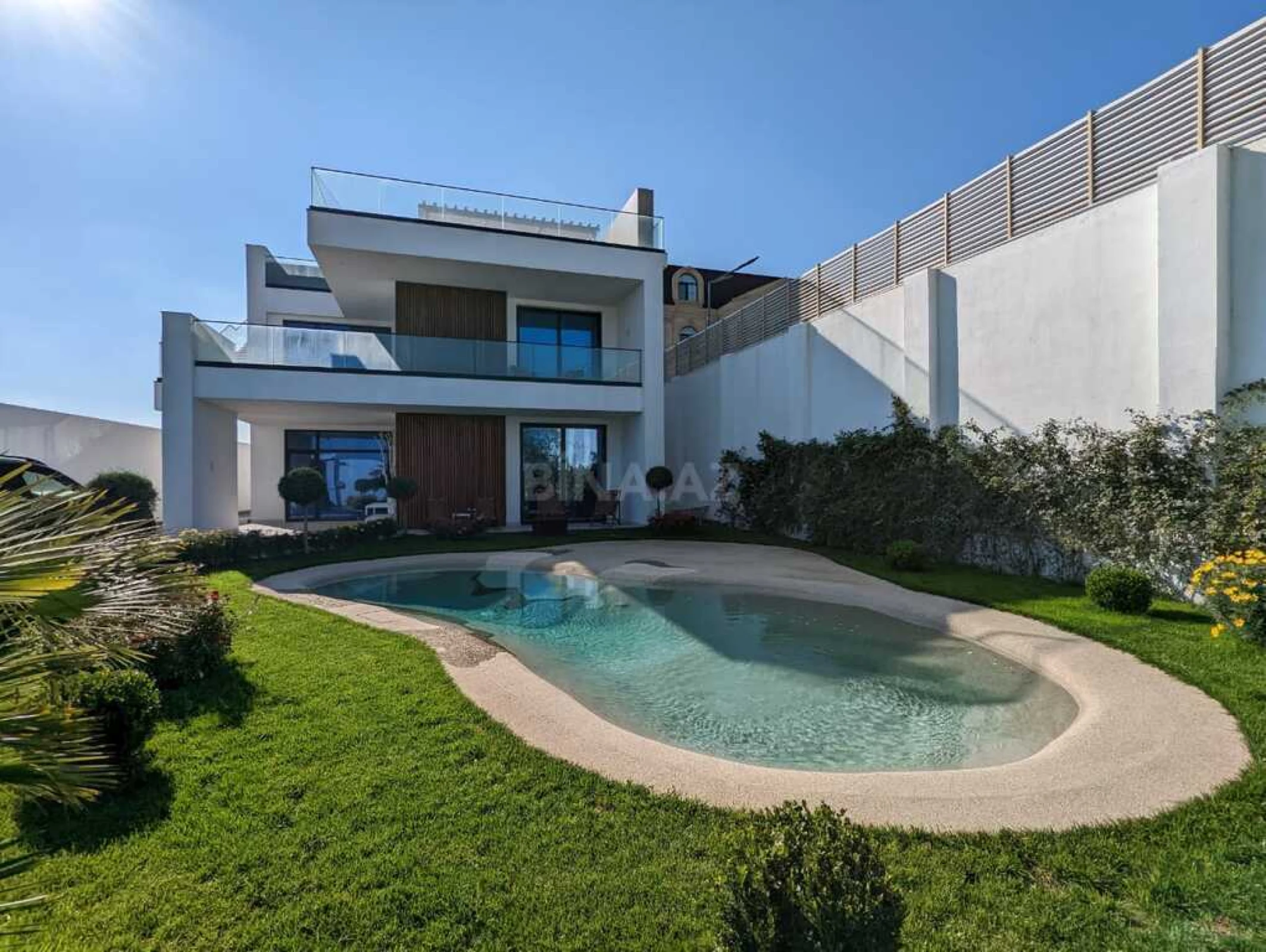 Kirayə verilir 5 otaqlı həyət evi 300 m²