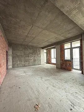 Satılır 4 otaqlı mənzil 178 m²