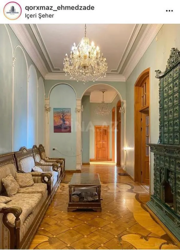 Satılır 4 otaqlı mənzil 180 m²