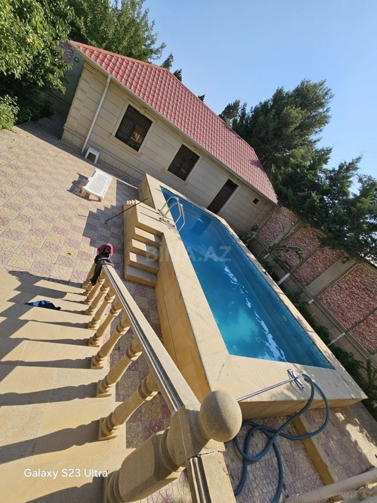 Satılır 8 otaqlı həyət evi 300 m²