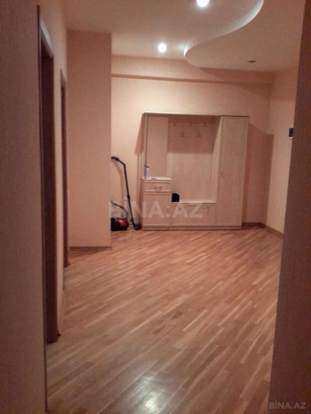 Satılır 2 otaqlı mənzil 100 m²