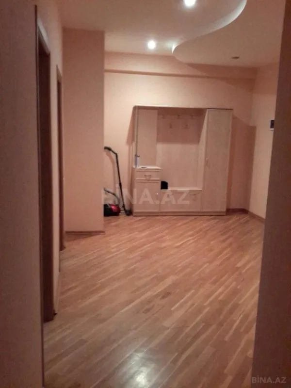 Satılır 2 otaqlı mənzil 100 m²