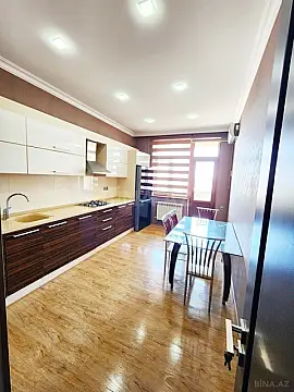 Kirayə verilir 3 otaqlı mənzil 140 m²