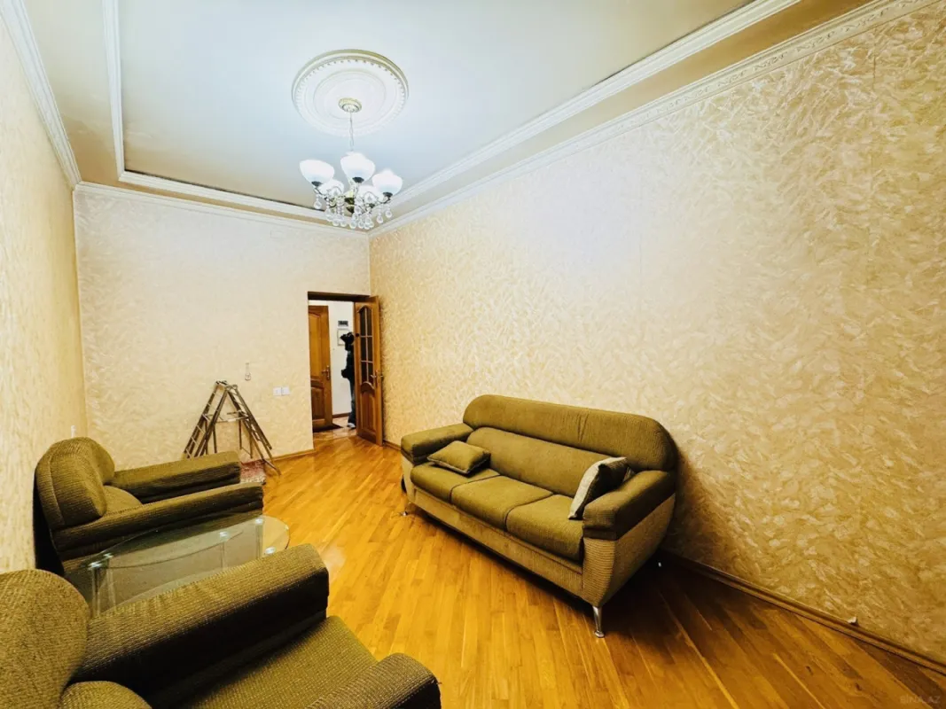 Satılır 2 otaqlı mənzil 65 m²