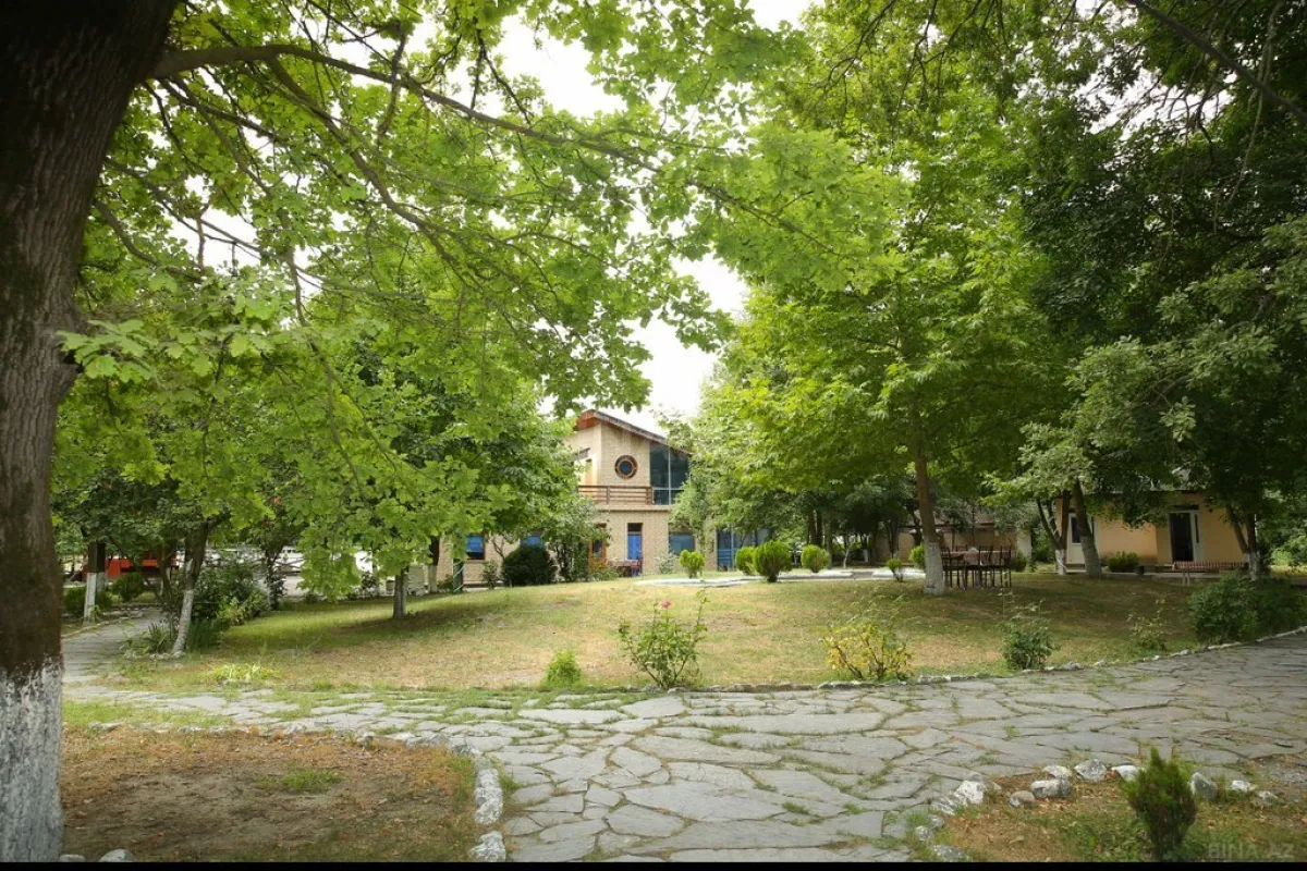 Satılır obyekt 500 m²