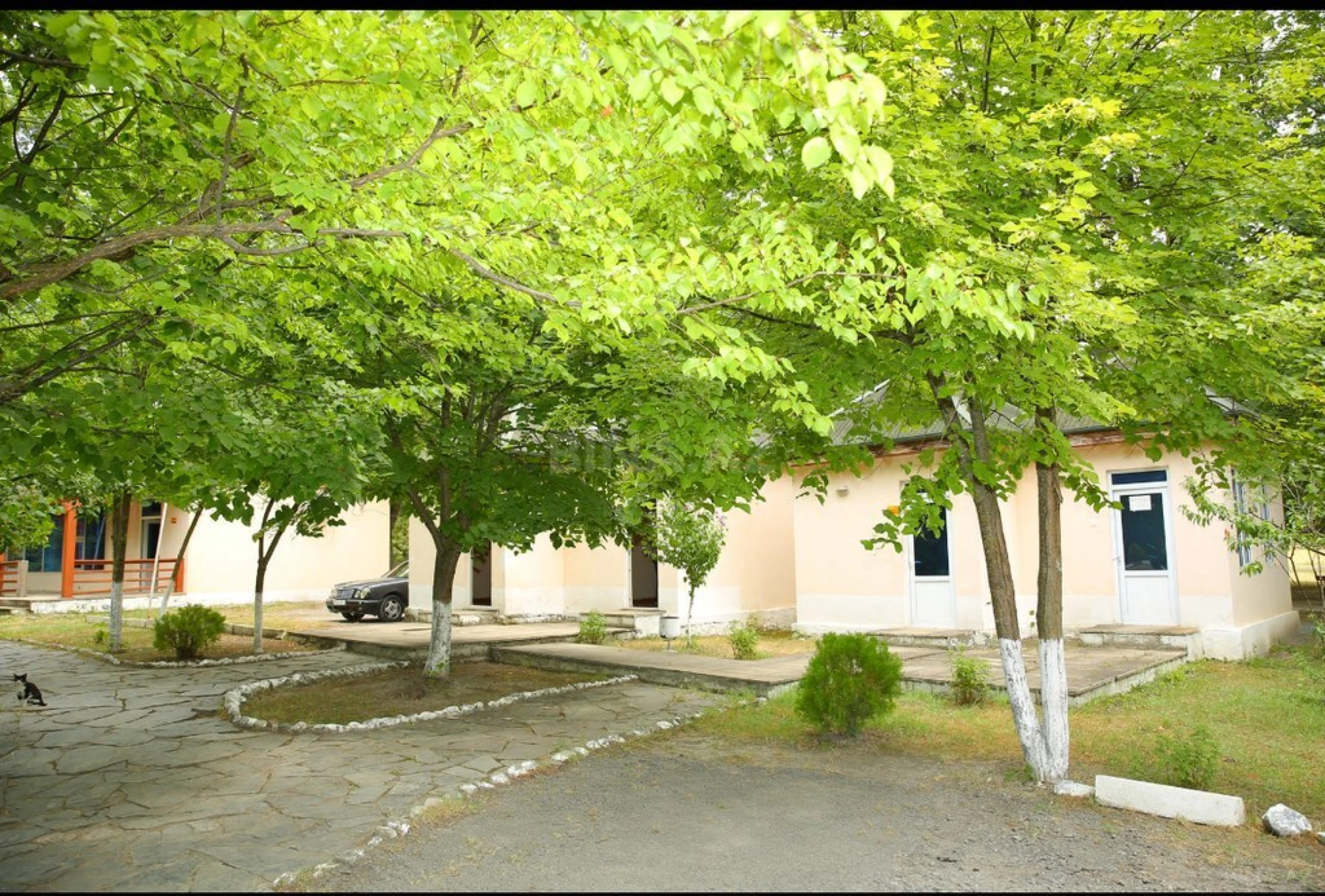 Satılır obyekt 500 m²